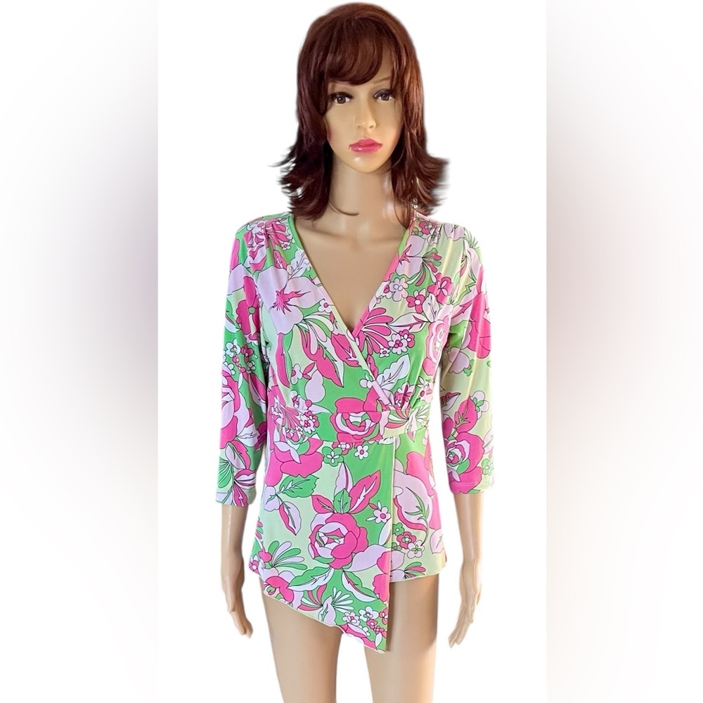 Hostess Pick 🥳💥💫 J.B. Floral V-Neck Wrap Top True Vintage in Pink and Green